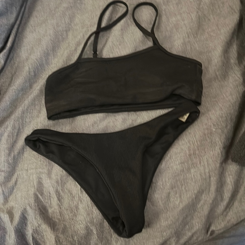 Black cross shoulder swim suit